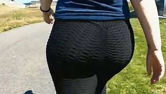 Sexy Milf In Leggings Shows Off Her Big Ass In Public