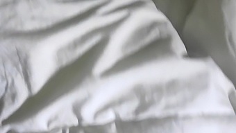Aku Ngentot Memek Ketat Remaja Hamil Dengan Payudara Besar