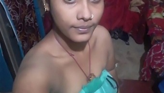 Indian Village Girl With Big Natural Tits Takes Selfies