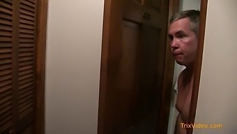Close-Up Shots Of Amateur Fucking And Cumshots In Bathroom And Bedroom