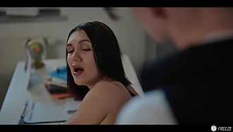 High-Definition Video Of A Rich Student Having Sex With And Ejaculating Inside His Attractive Teacher Who Is Stuck In Time