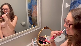 Teen Gets A Surprise Blowjob From Her Boyfriend'S Girlfriend